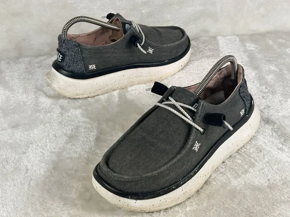 Hey Dude Wendy Peak Chambray Shoes Women’s Sz 8 Woven Gray Lightweight Slip On